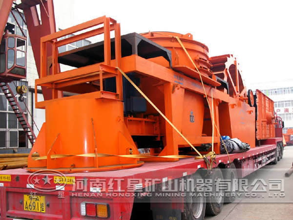 紅星13臺(tái)破碎設(shè)備一次性發(fā)往印度