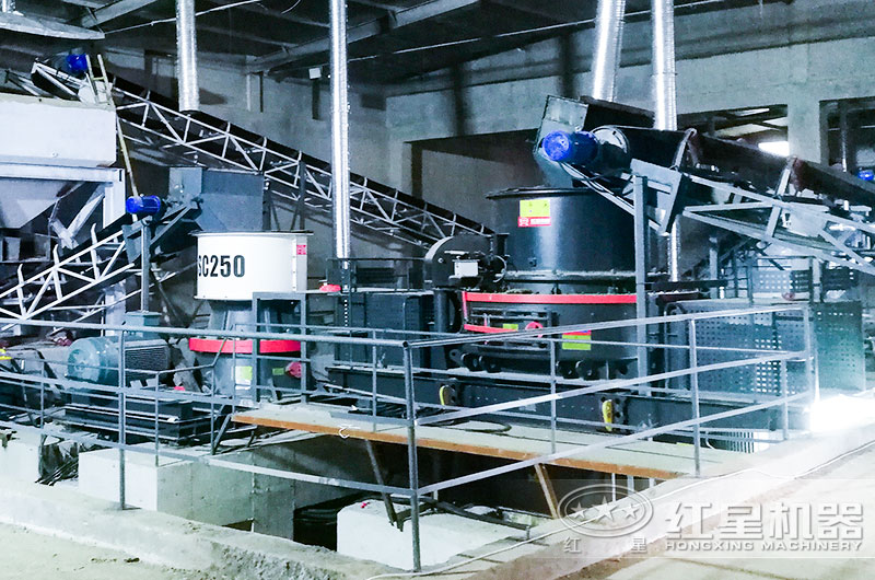 單缸圓錐破碎機(jī)客戶現(xiàn)場(chǎng)